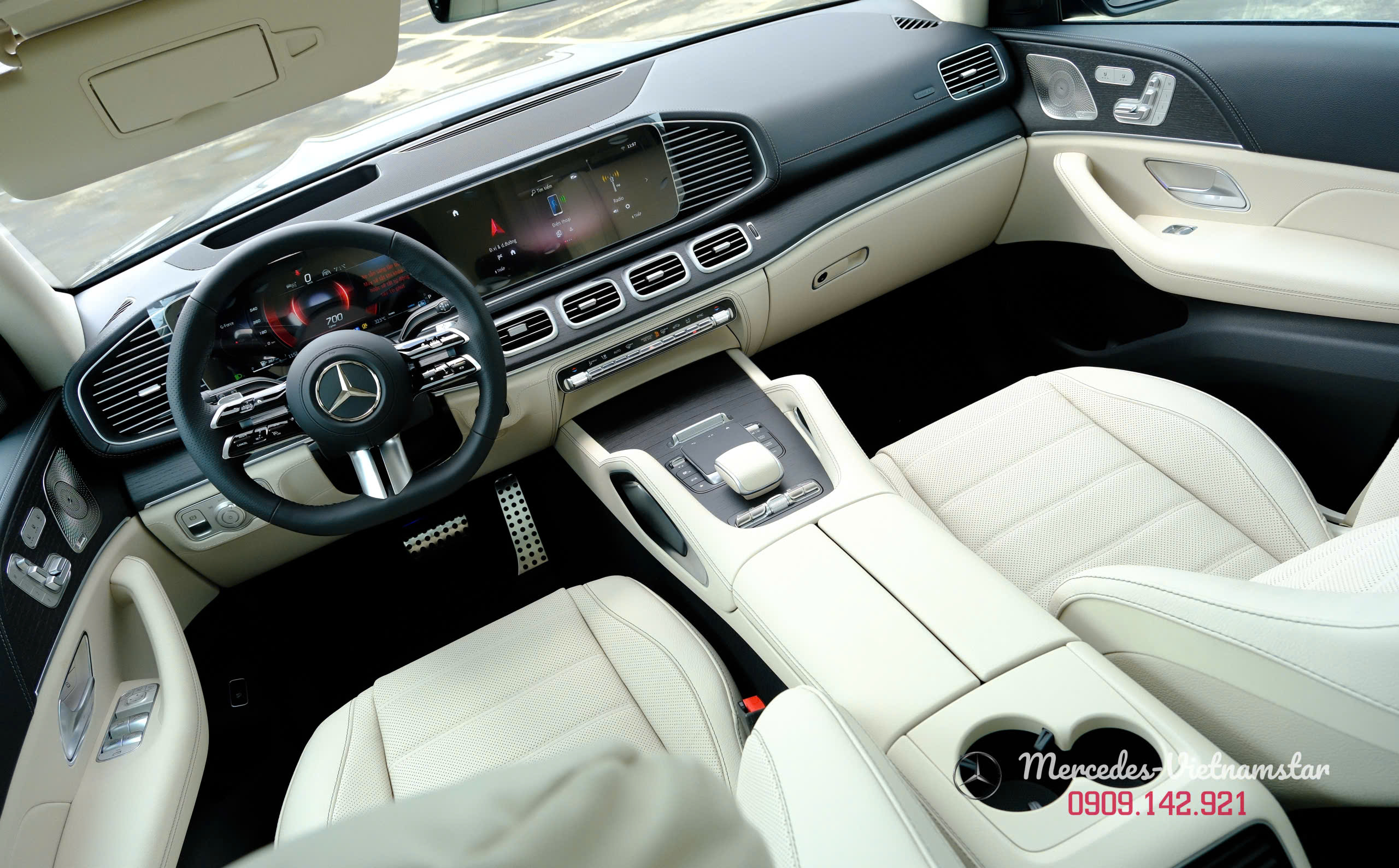 Mercedes-Benz GLS 450 Edition 30 26 Màn hình kép $12.3$ inch MBUX của Mercedes GLS 450 Edition 30.