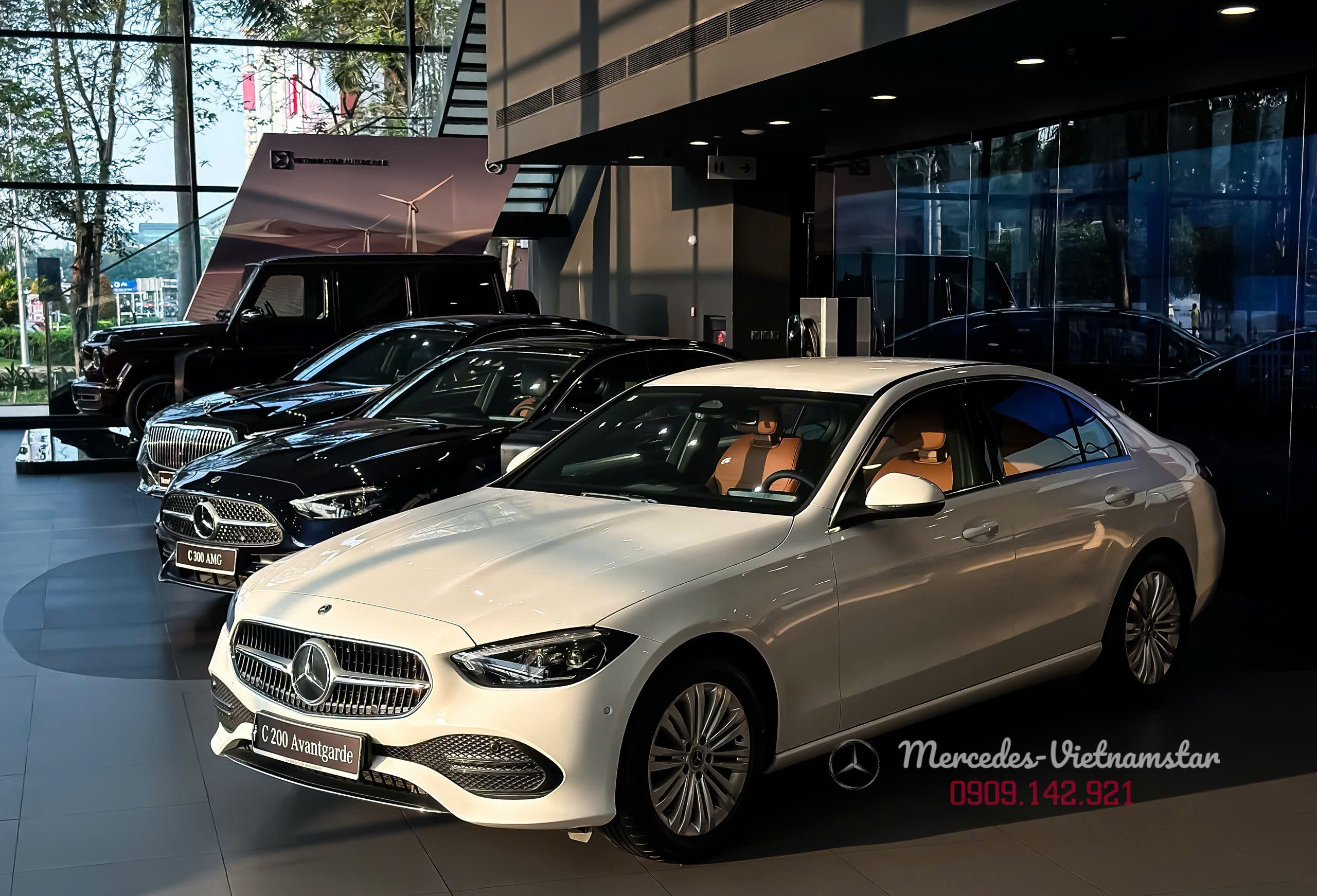 C 200 Avantgarde 8 Mercedes C200 Avantgarde thế hệ mới (W206) màu Trắng Polar.