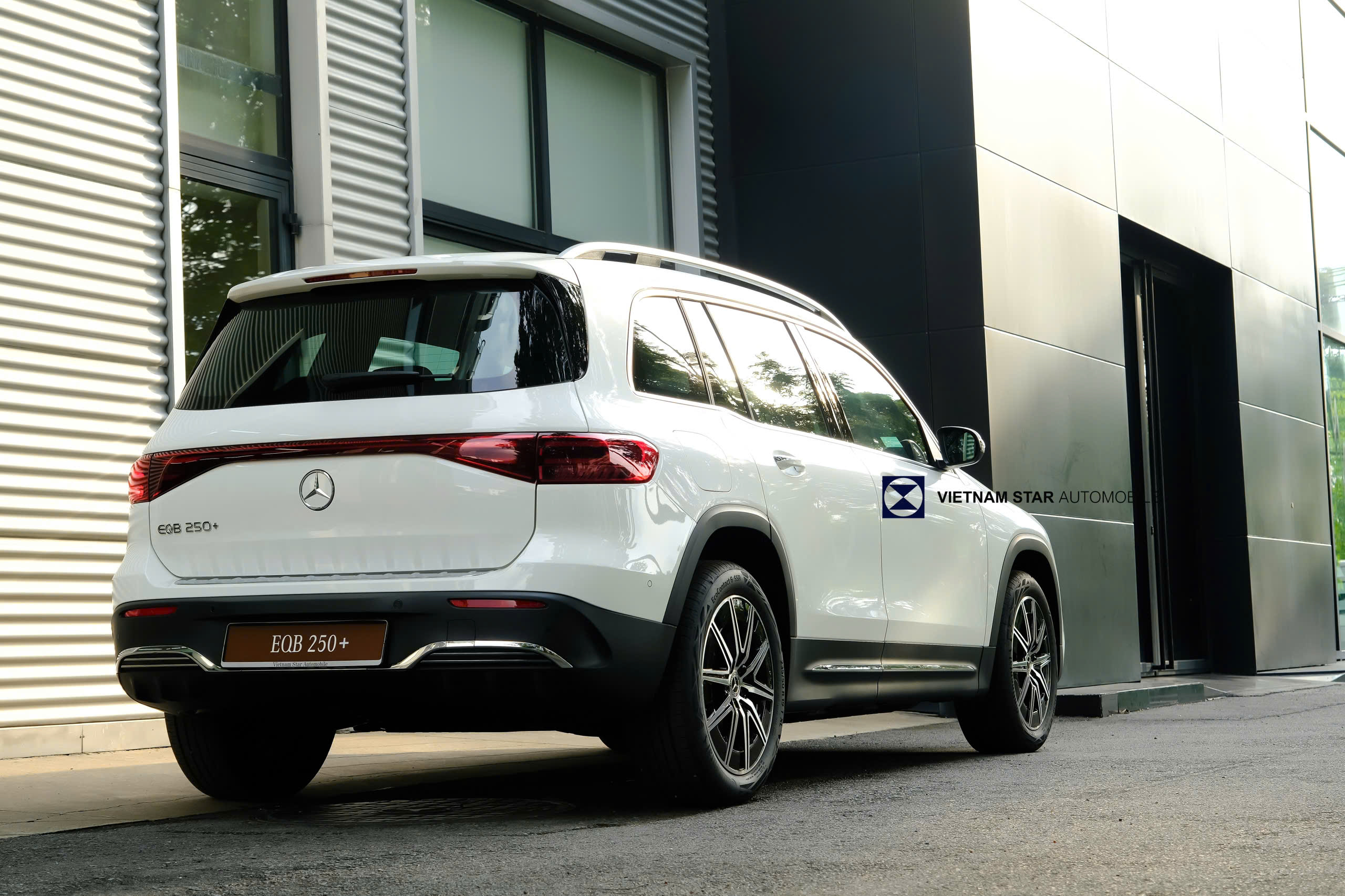 EQB 250+ 10 EQB 250 + là phiên bản nâng cấp của dòng xe điện cỡ nhỏ.