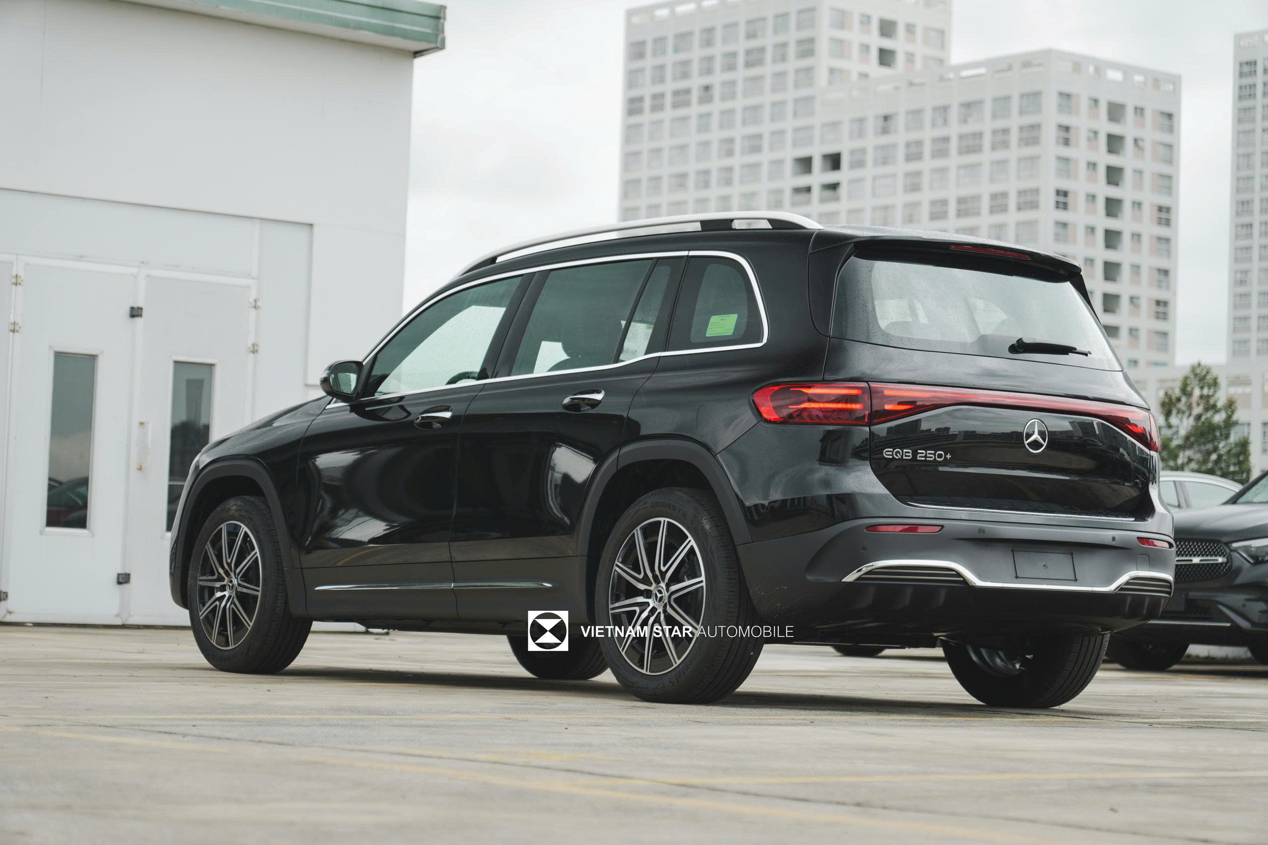 EQB 250+ 11 EQB250 mau den 17