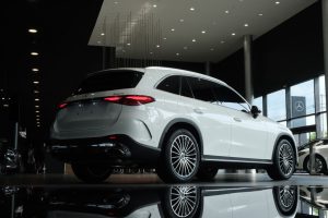 GLC 300 V2 2025 2 kích thước thân xe glc 300 2025 thế hệ mới dài và rộng hơn phiên bản cũ