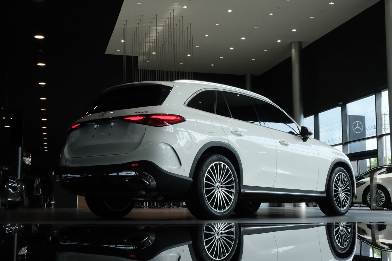 Mercedes-Benz GLC 300 2025 8 kích thước thân xe glc 300 2025 thế hệ mới dài và rộng hơn phiên bản cũ