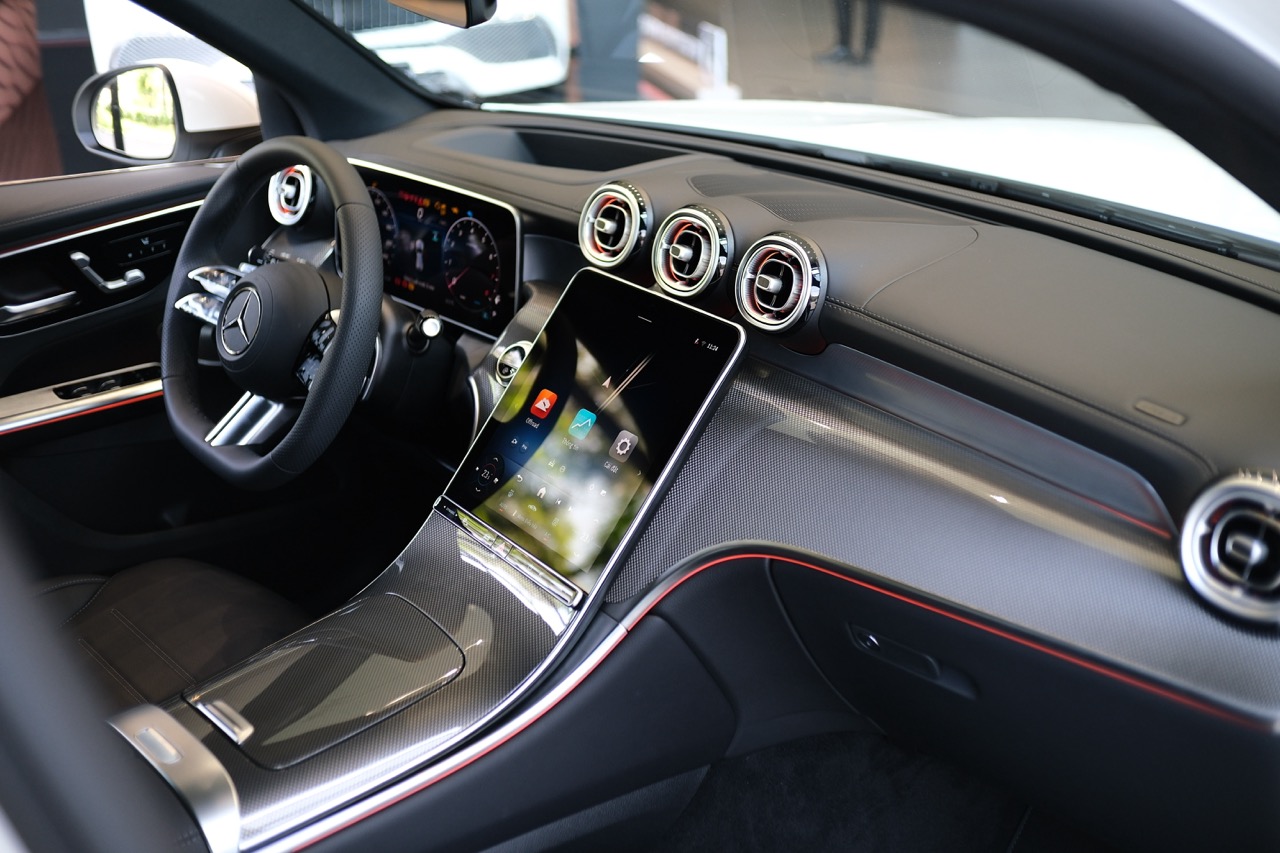 Mercedes-Benz GLC 300 2025 23 GLC 300 2025 8