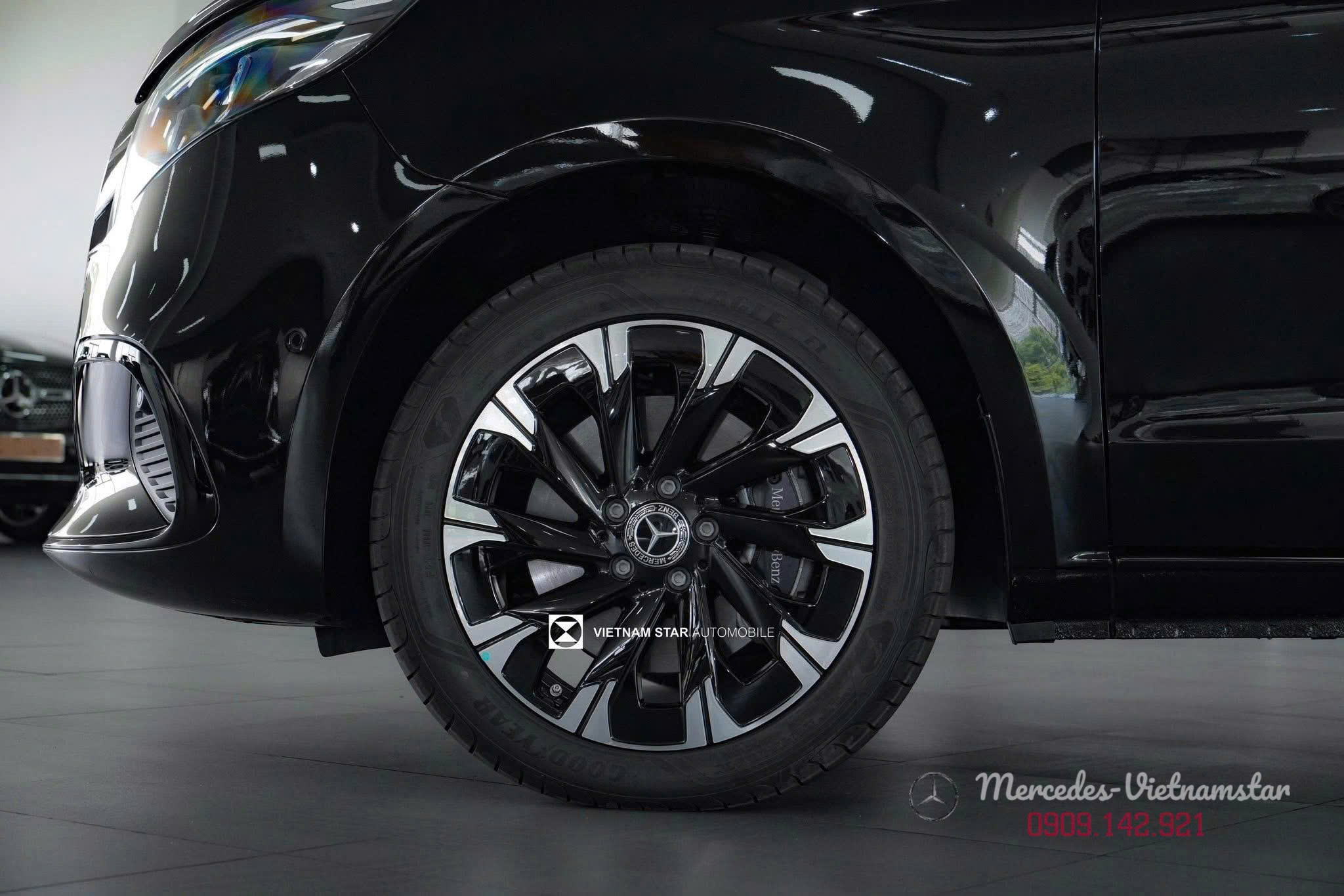 V300-Avantgarde-màu-đen-3 V300 Avantgarde mau den 3