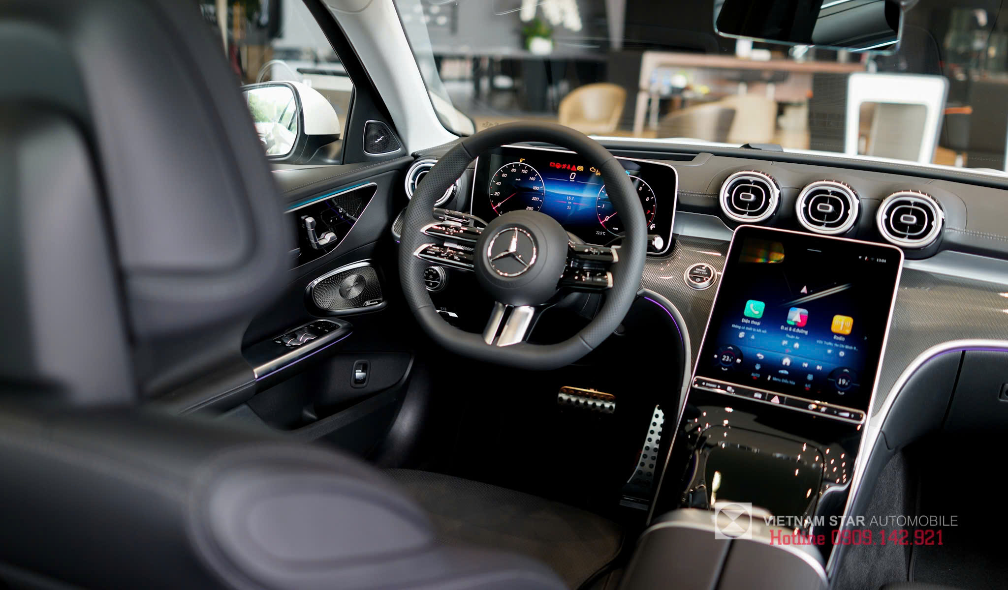 Mercedes-Benz C 300 AMG 13 Đồng hồ tài xế kỹ thuật số 12.3 inch hiển thị giao diện AMG (Sport+).