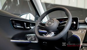 Mercedes-Benz C 300 AMG 3 Khoang nội thất C300 AMG bọc Da Artico và táp-lô giả da Nappa.
