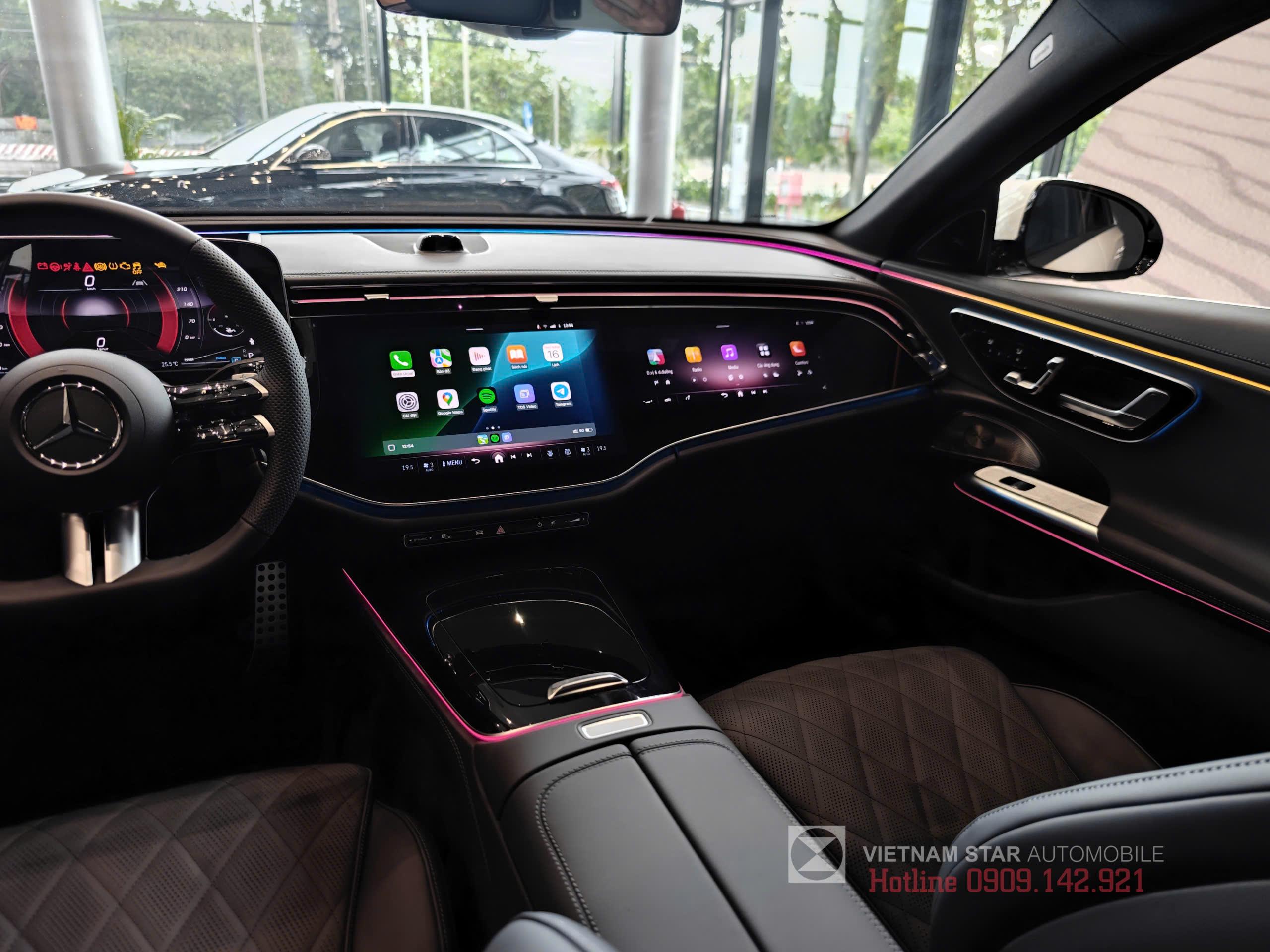 nội thất mercedes e300 2025 màn hình mbux superscreen da nappa cao cấp