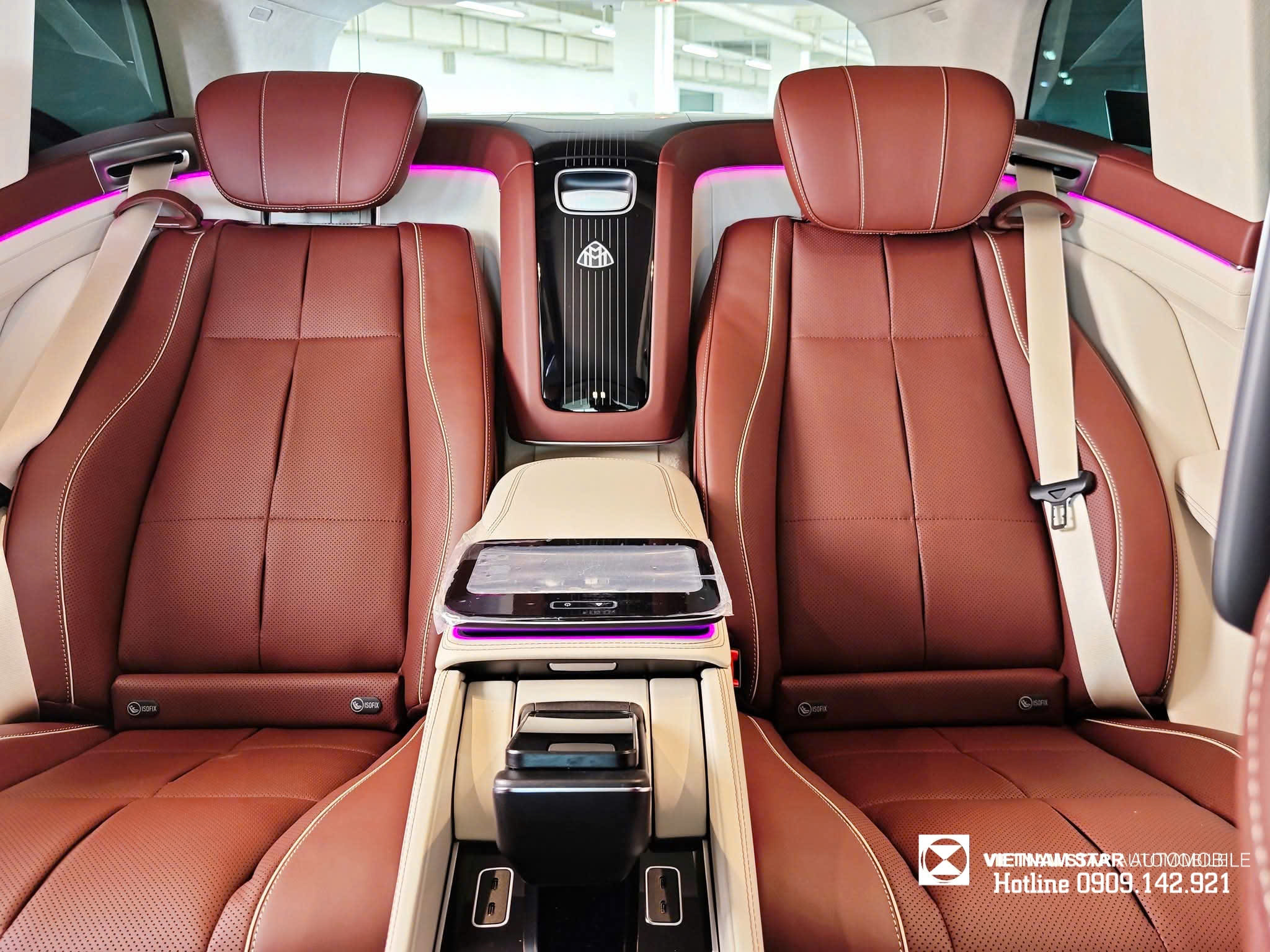 Maybach GLS 480 4MATIC 12 Hàng ghế sau Maybach GLS 480 - Không gian VIP