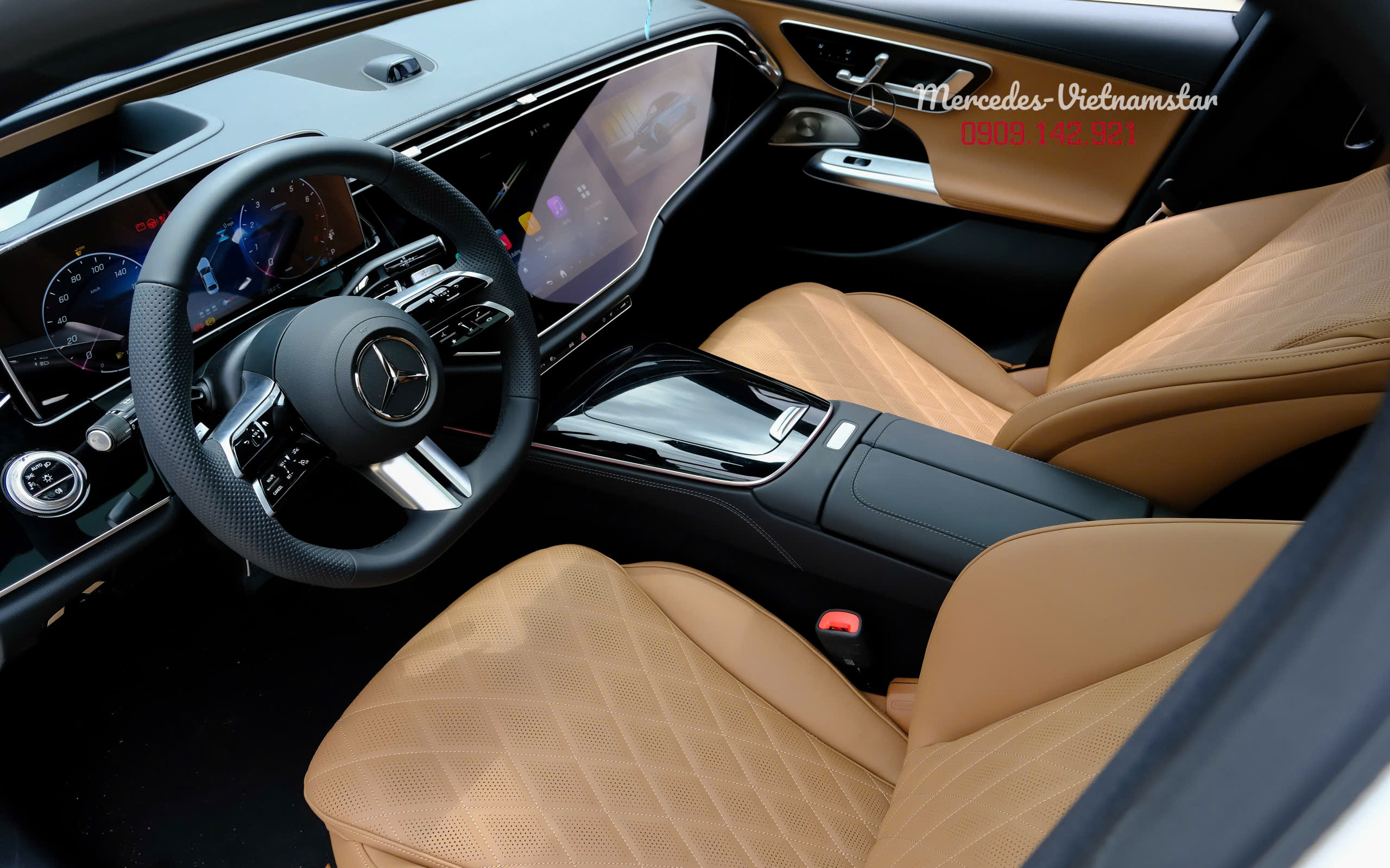 E 300 AMG All New 2025 - Màu Trắng Nội Thất Nâu 12 Nội thất E 300 AMG Da Nappa Nâu Tonka/Đen cao cấp