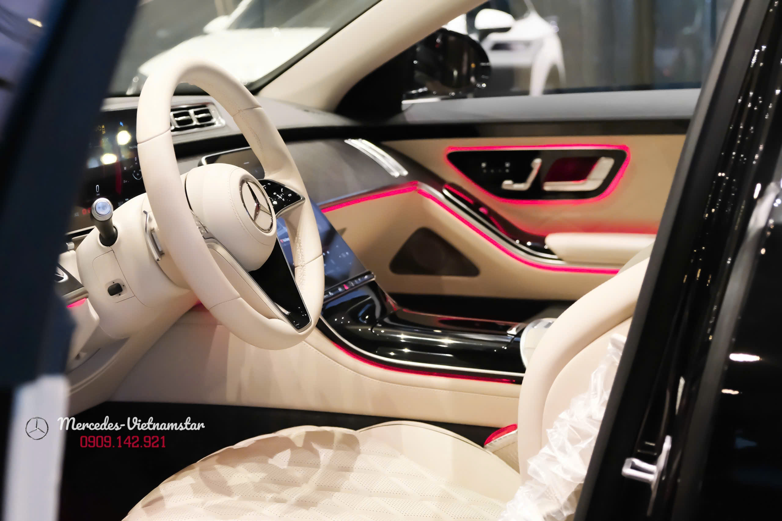 Mercedes-Benz S 450 4MATIC 21 Vô lăng đa chức năng bọc da Nappa trên S450, cảm giác lái hoàn hảo