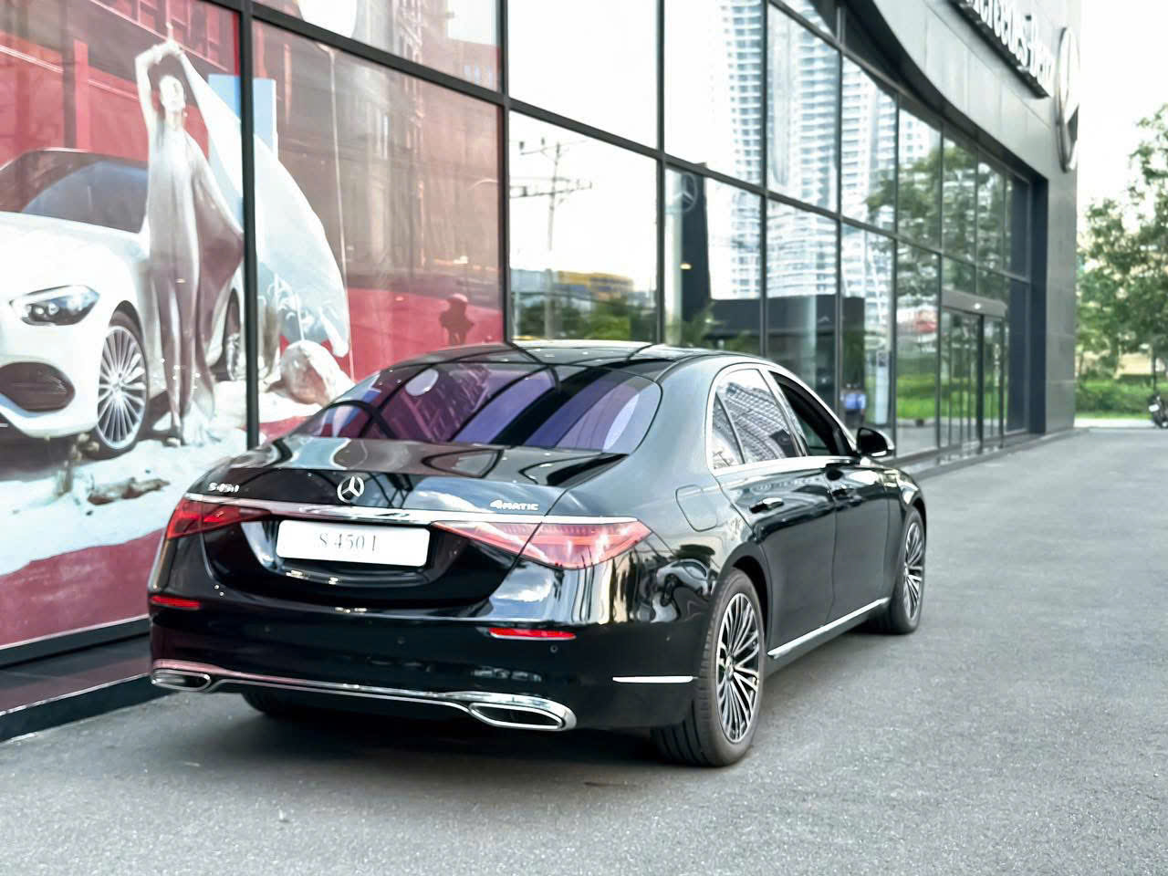 Mercedes-Benz S 450 4MATIC 14 Mâm hợp kim 19-inch đa chấu kép của S450, tăng vẻ uy quyền