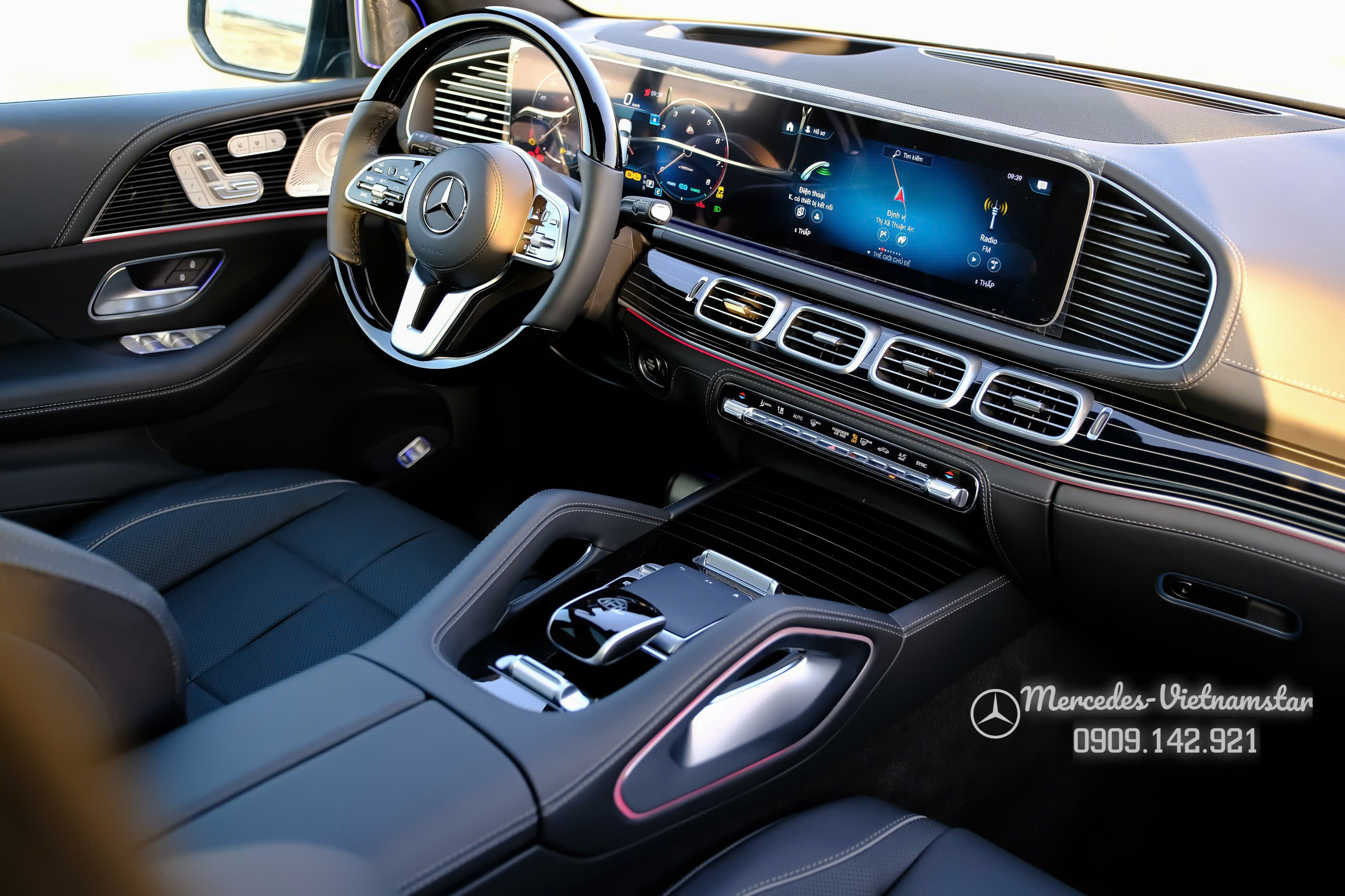 Maybach GLS 480 Màu Đen Giao Ngay 18 Bảng đồng hồ kỹ thuật số sau vô lăng màn hình 12,3-inch.